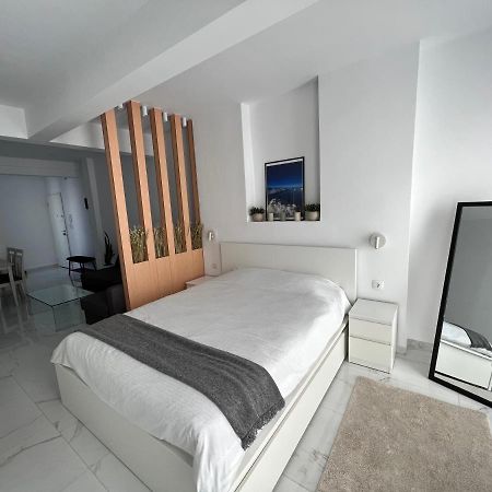 Modern 1-Bedroom Apartment In The City Center Tessalónica Exterior foto